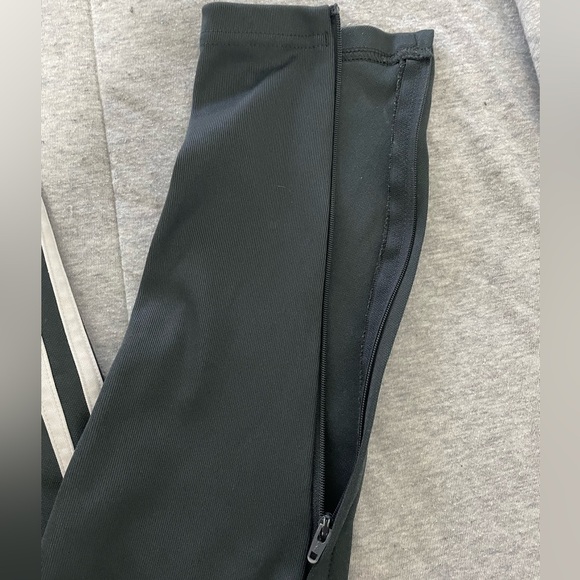 Adidas 3 stripe Climacool women’s jogger pant - Picture 3 of 8